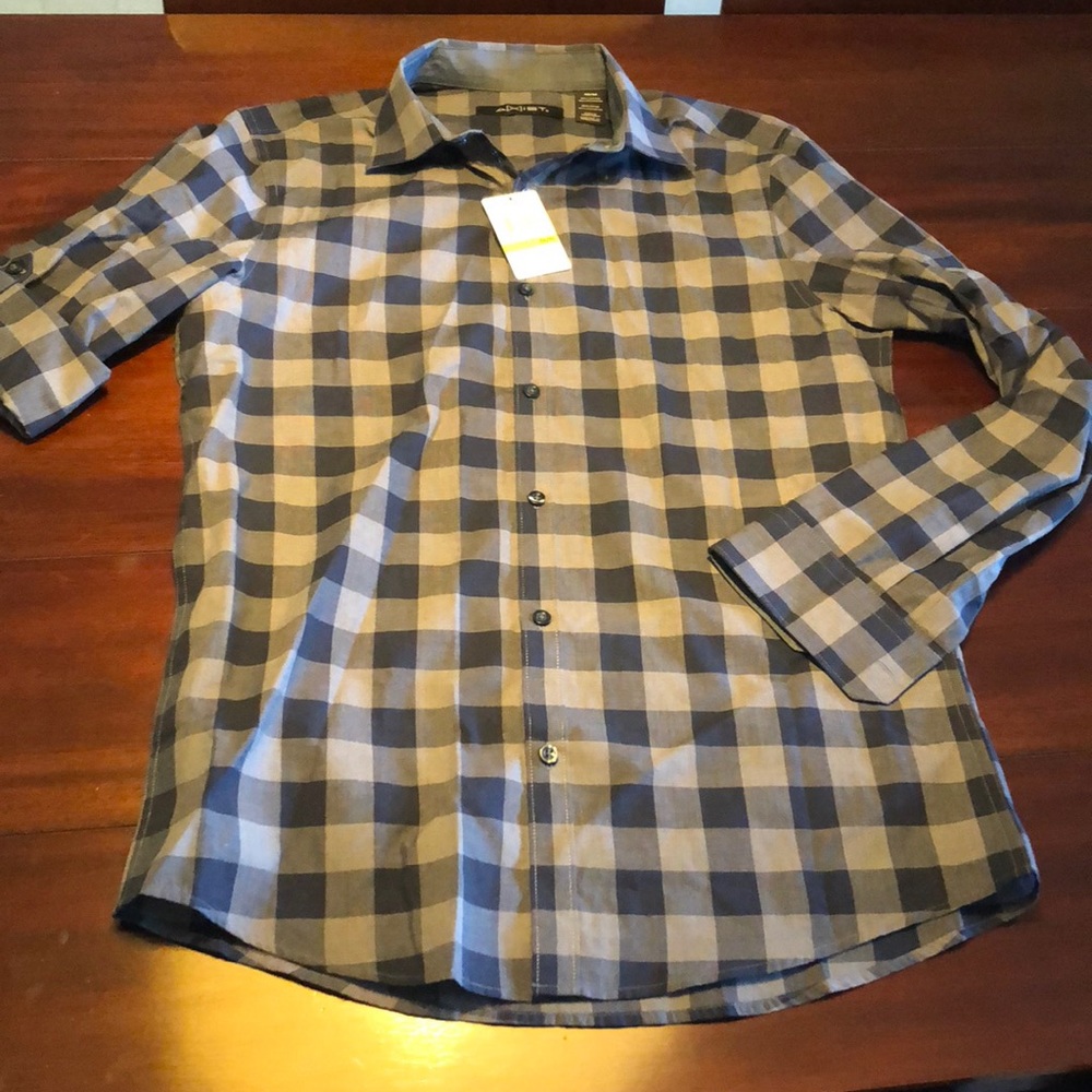 Long Sleeve OR Rolled Sleeve dress shirt
